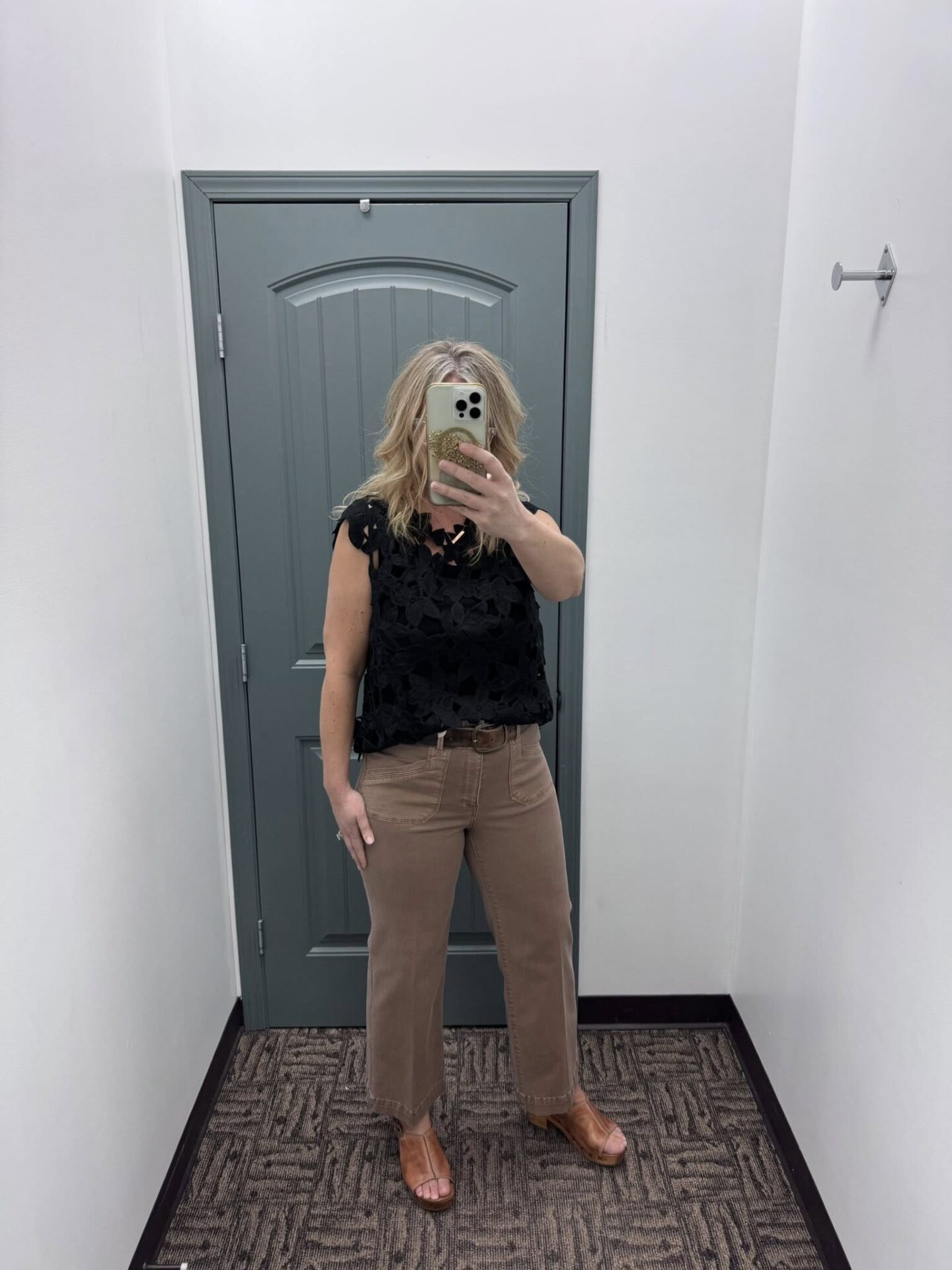 622793255_1653438018945816_5092818222804236424_n cosmetic items